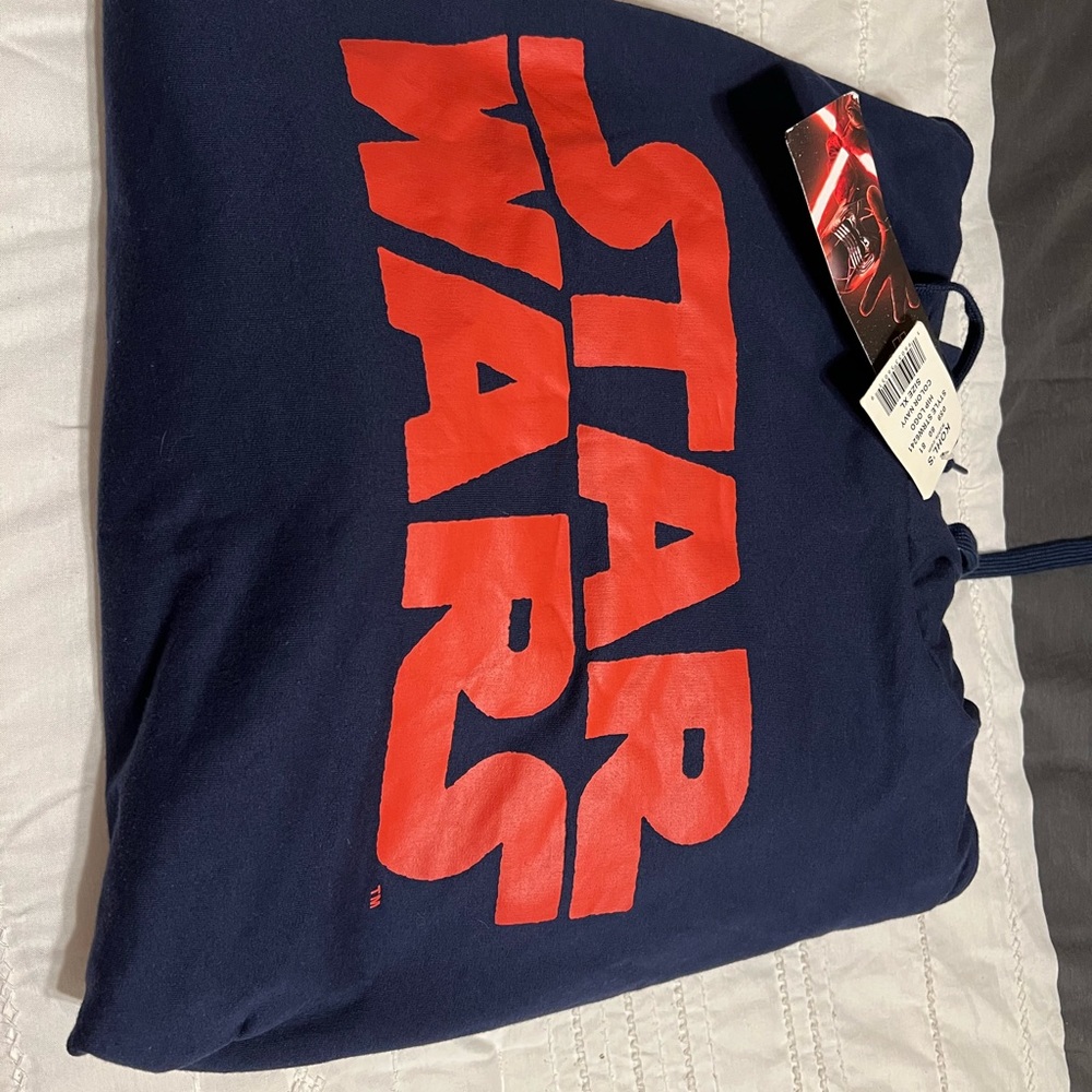 💕🌼  NWT Star Wars Mens Navy Sweatshirt Disney size XL - Picture 5 of 7